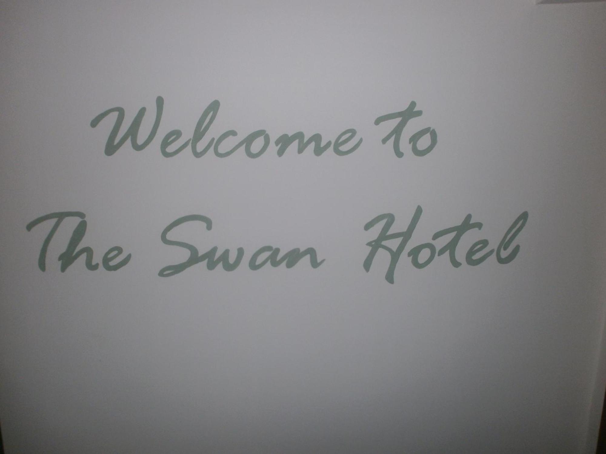 The Swan Hotel Almondsbury Exterior photo