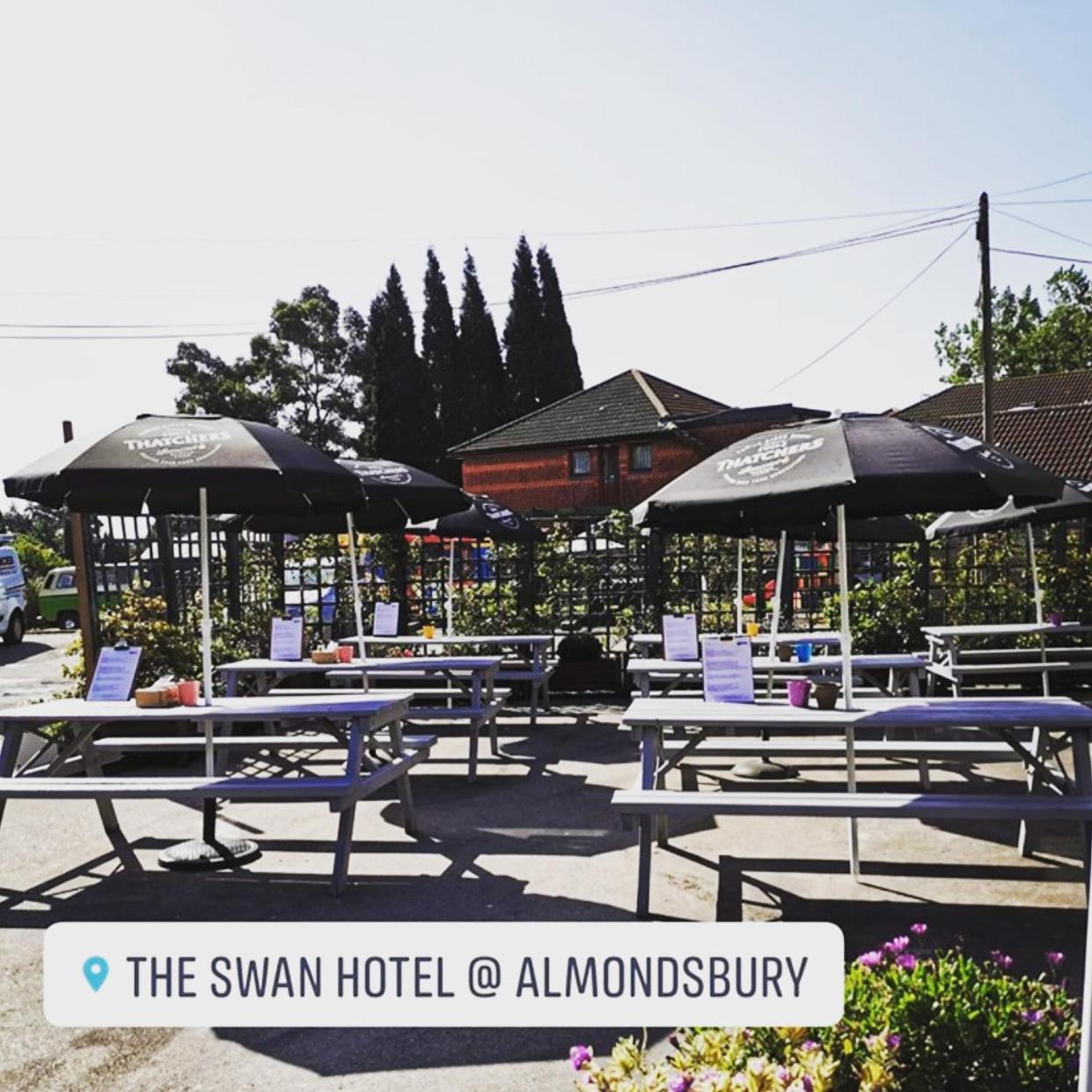 The Swan Hotel Almondsbury Room photo